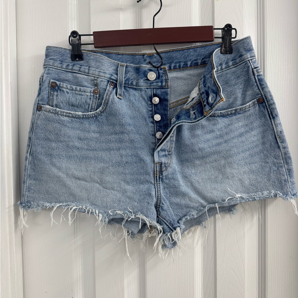 Classic 501 Levi cut off shorts